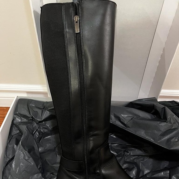 LA CANADIENNE SONYA Women black boots size 8 NEW - Picture 5 of 15